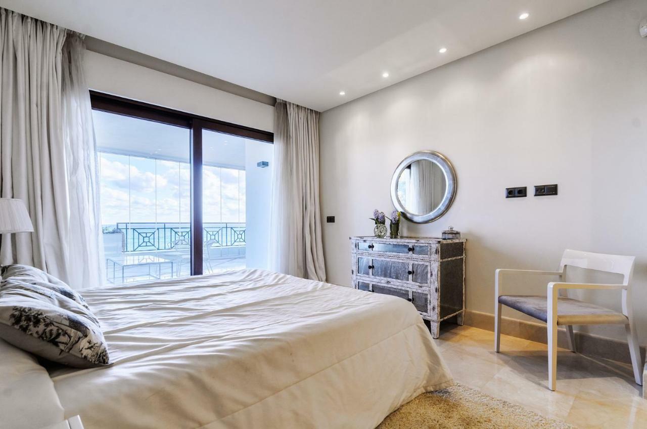 Luxury Apartment Frontal Beach In Doncella Beach เอสเตโปนา ภายนอก รูปภาพ